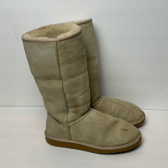 UGG Classic Tall Boots. - Picture 2 of 12